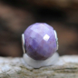 Preview: Trollbeads - Runde Purple Jade, facettiert