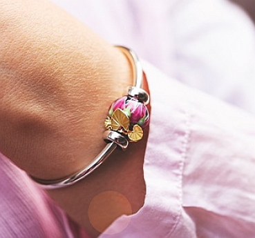 Preview: Trollbeads - Seerose im Morgentau, 18k vergoldet