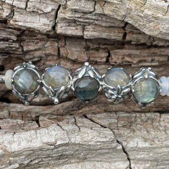 Trollbeads - Mountain Edelweiss - People's Bead 2025 - WYSIWYG