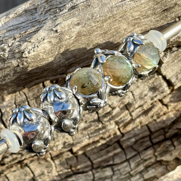 Trollbeads - Alpenstern Edelweiss - People's Bead 2025 - WYSIWYG