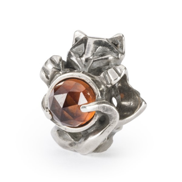 Trollbeads - Herbst 2023 - Edle Pfötchen mit Hessonit Granat